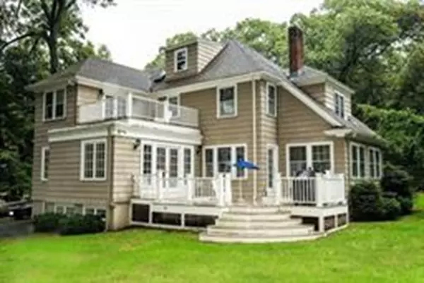 Newton, MA 02459,20 Greenlawn Avenue