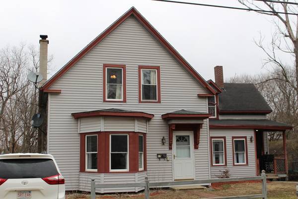 17 Prospect St, Templeton, MA 01436