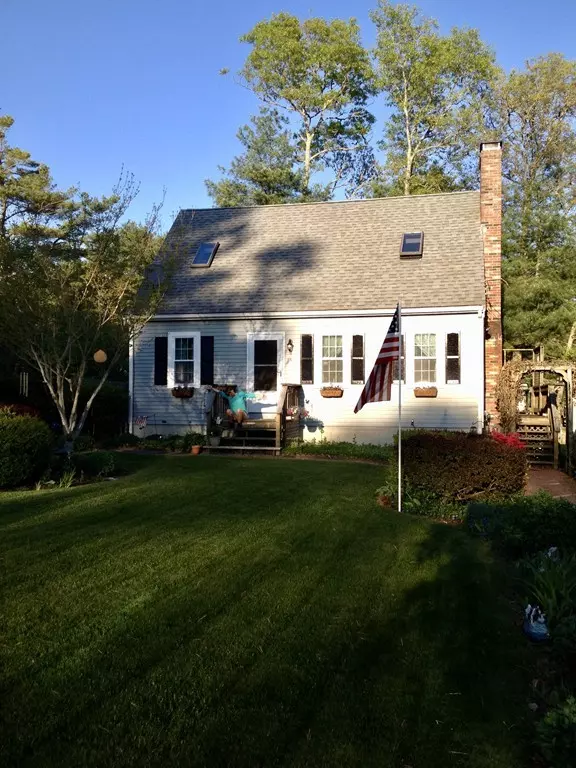 53 Cypress St, Plymouth, MA 02360