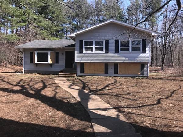 69 Elm St, North Brookfield, MA 01535