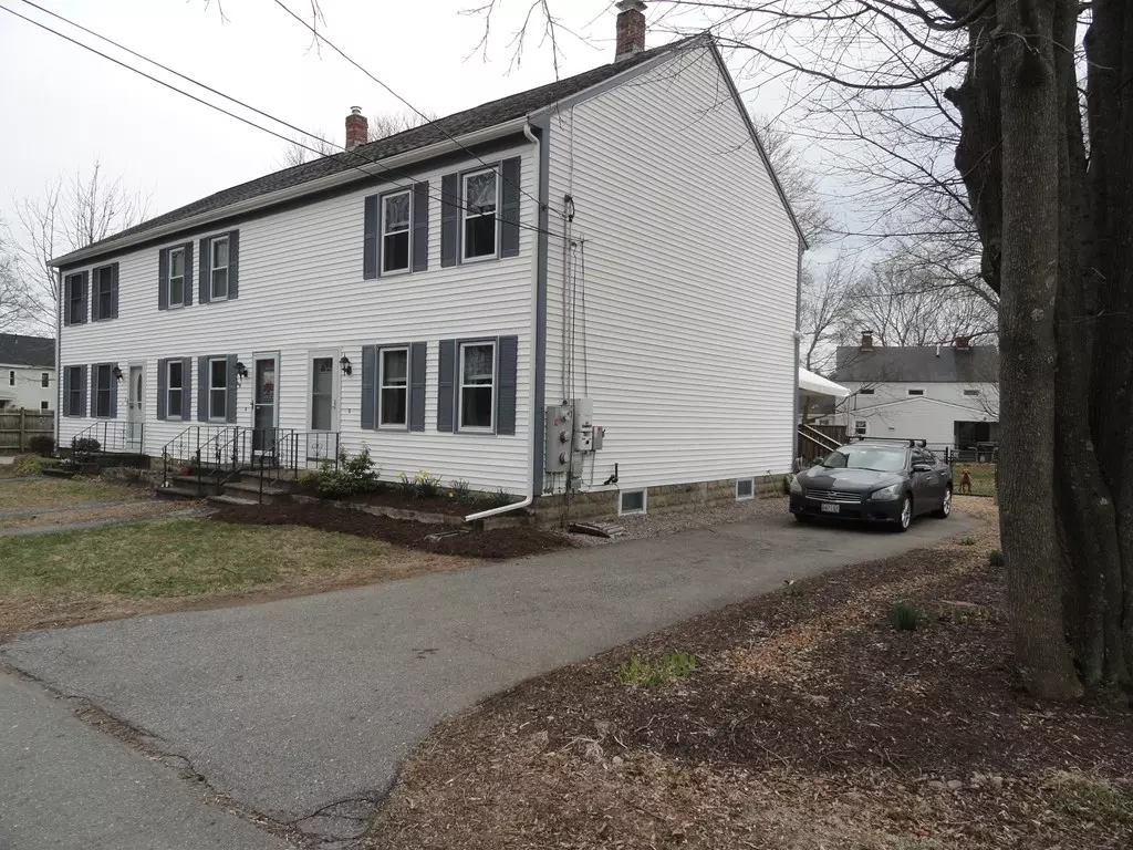 Uxbridge, MA 01569,11 C St #3