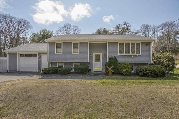 200 Pine Island Rd, Dartmouth, MA 02747