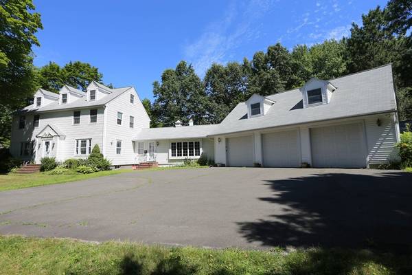 3 Chestnut Hill Road, South Hadley, MA 01075