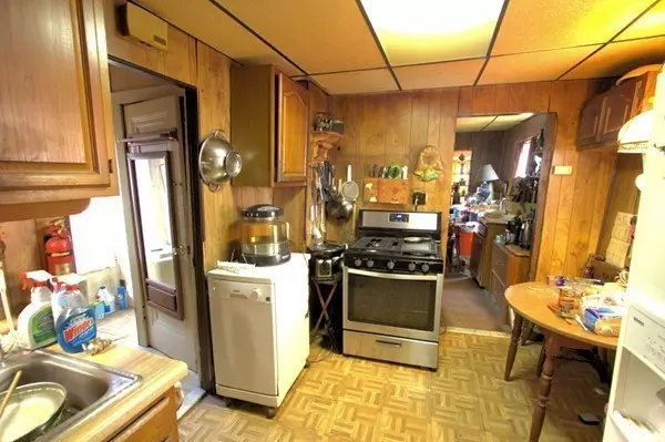 Revere, MA 02151,122 Oak Island St