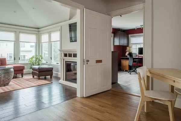 Brookline, MA 02467,42 Ogden Rd