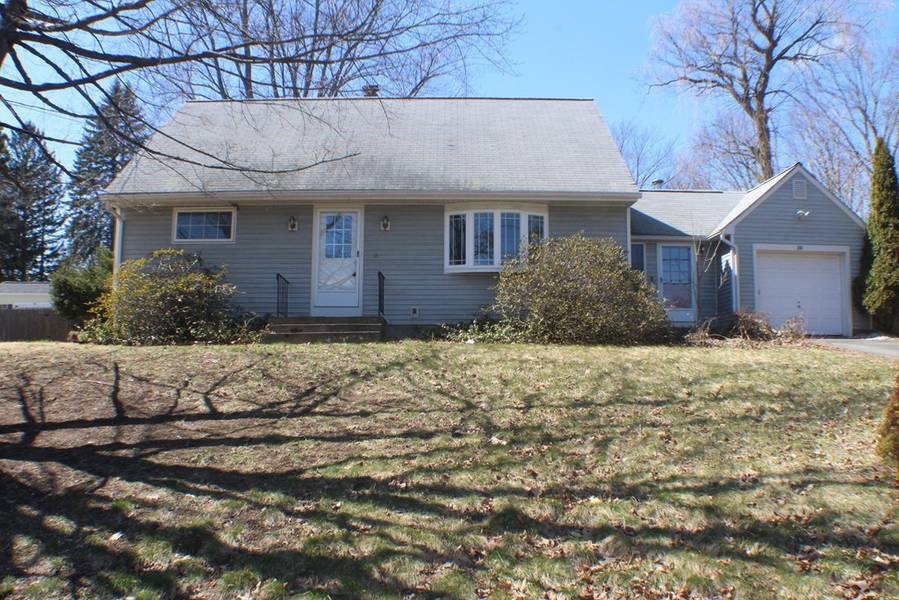 34 Searle Rd, South Hadley, MA 01075