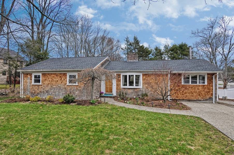 88 South Street, Medfield, MA 02052