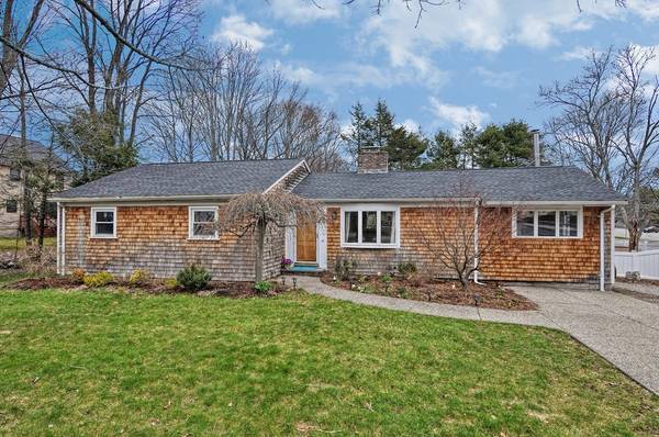 88 South Street, Medfield, MA 02052