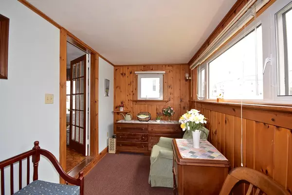 Acushnet, MA 02743,19 Jean St