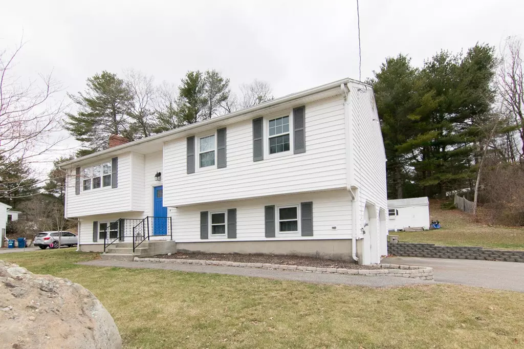 Plainville, MA 02762,6 Pine Tree Drive