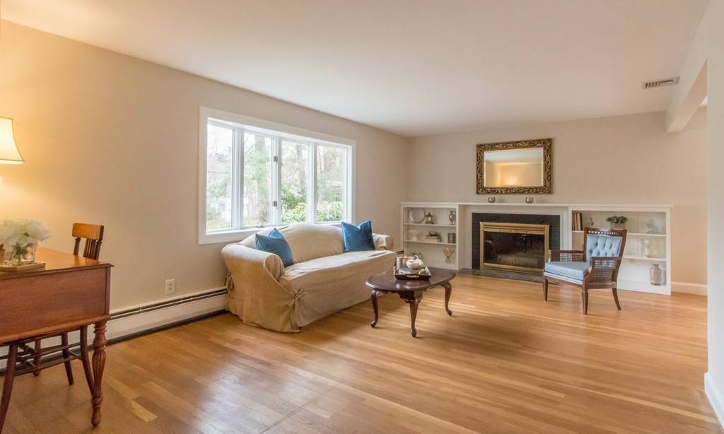 Newton, MA 02468,302 Woodward St