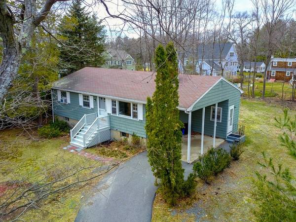 24 James St, Lexington, MA 02420