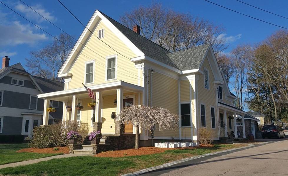 143 Hillside Rd, Franklin, MA 02038