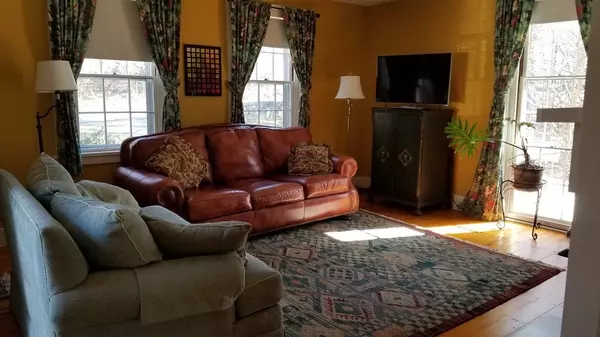 Harvard, MA 01451,21 Still River Rd