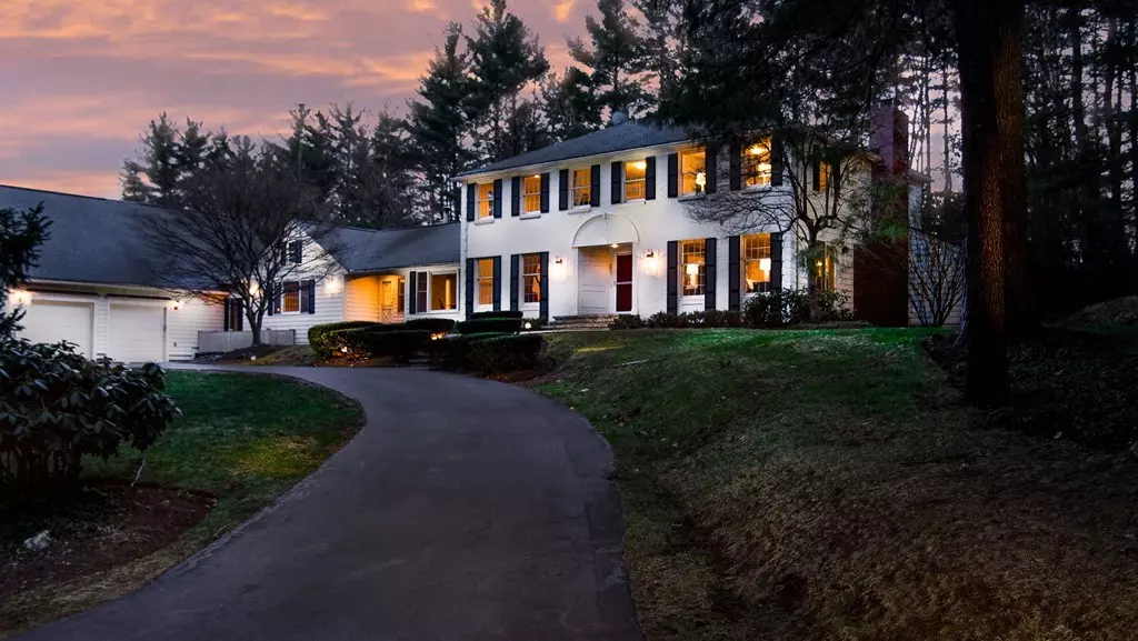 255 Fox Hill Rd, Needham, MA 02492