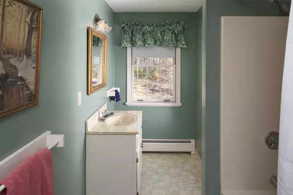 Plympton, MA 02367,82 Ring Road