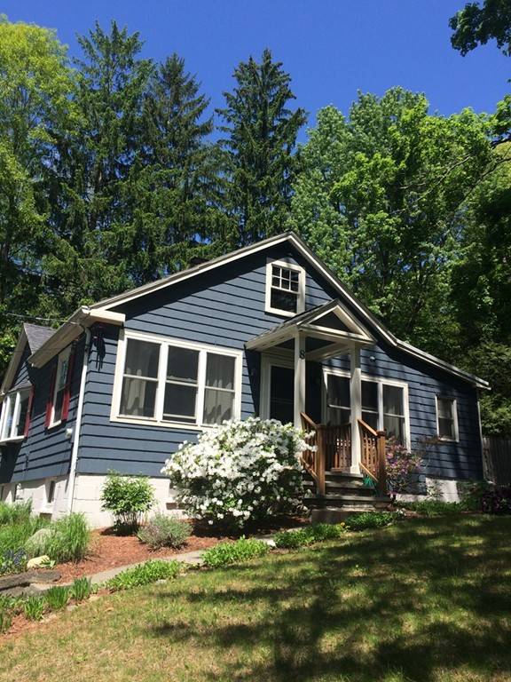 8 Brooklawn Pkwy, Shrewsbury, MA 01545