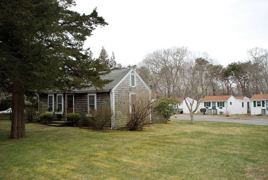 59 Ploughed Neck Road, Sandwich, MA 02537