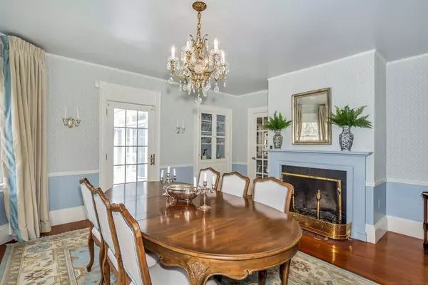 Milton, MA 02186,1371 Canton Ave