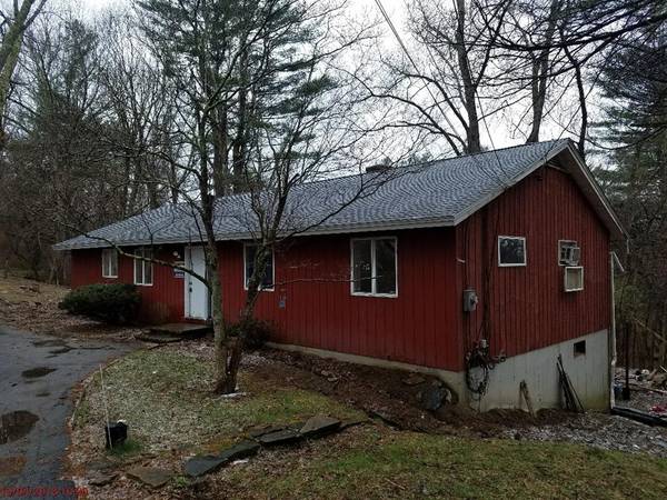 423 N Woodstock Rd, Southbridge, MA 01550