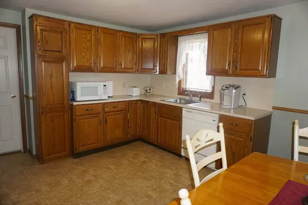 Gardner, MA 01440,28 Lennon Street