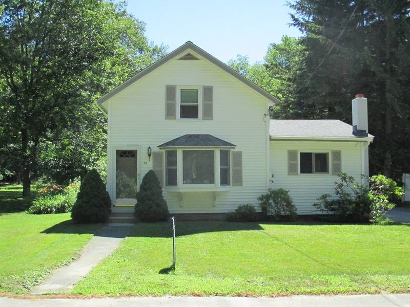 99 Woodlawn St, Winchendon, MA 01475