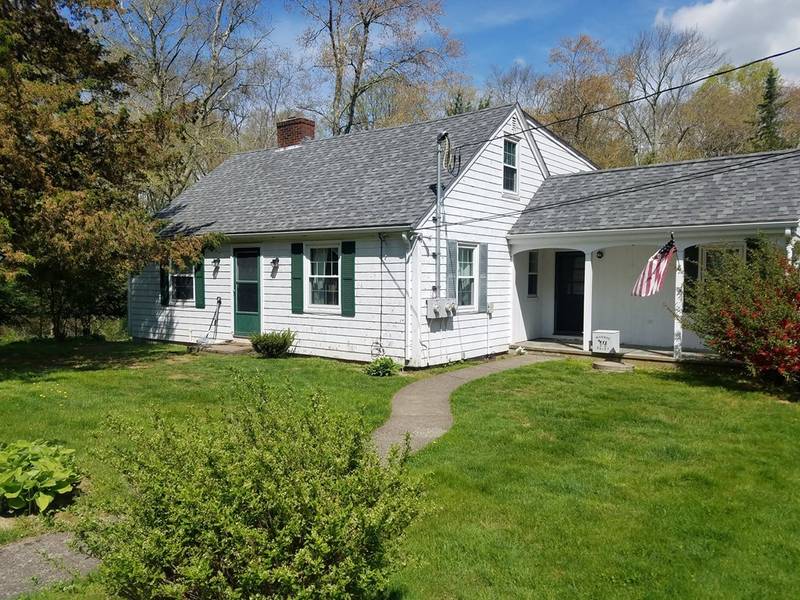 76 Bay State Rd, Rehoboth, MA 02769