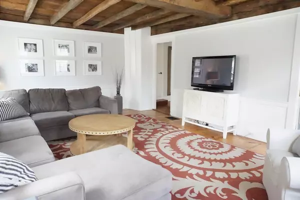 West Newbury, MA 01985,124 Main St