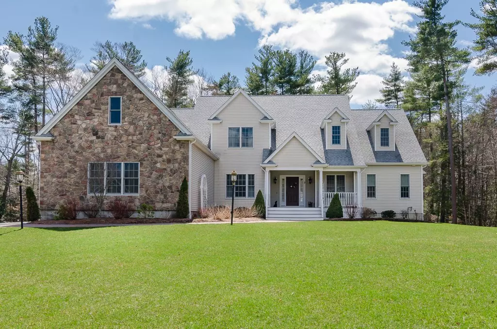 Holbrook, MA 02343,2 Chestnut Lane