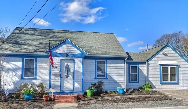 20 Mayflower Ave, Wareham, MA 02571