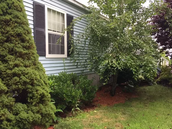 Taunton, MA 02780,184 Red Oak Terrace