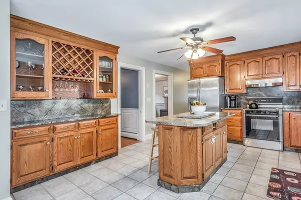 Sturbridge, MA 01566,62 Allen Rd