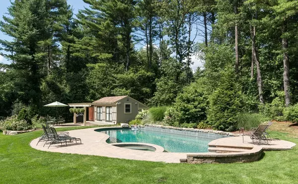 Weston, MA 02493,45 Sunset Rd