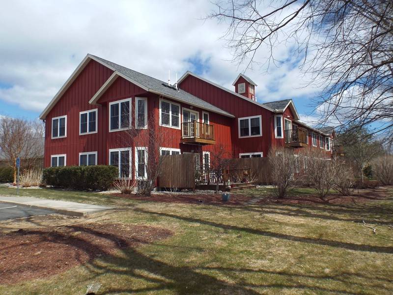 26 Myers Farm Ln #26, Greenfield, MA 01301