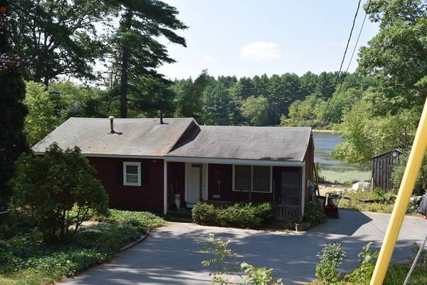 47 Lake Shore Drive., Middleboro, MA 02346