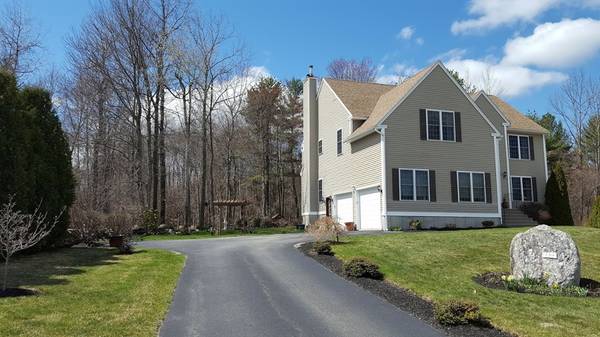 139 Macintosh Ln, Fitchburg, MA 01420