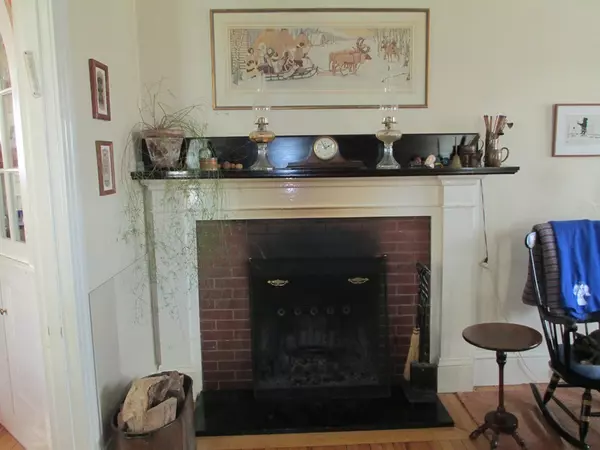 Worcester, MA 01602,58 Howland Terrace