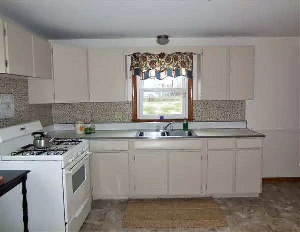 Holyoke, MA 01040,23 Franks Drive