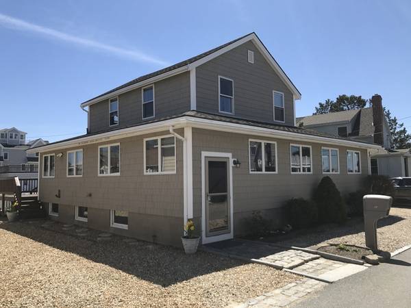 17 56th St, Newburyport, MA 01950