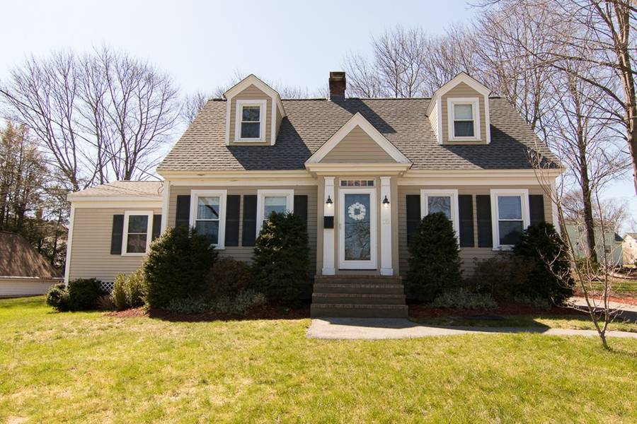 18 Munson St, Hudson, MA 01749