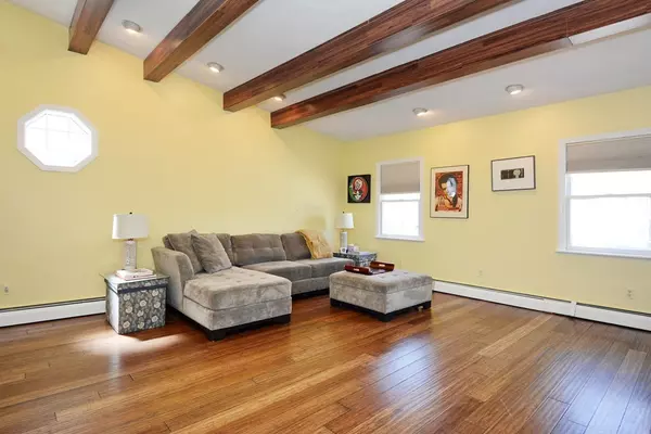 Winthrop, MA 02152,41 Banks St