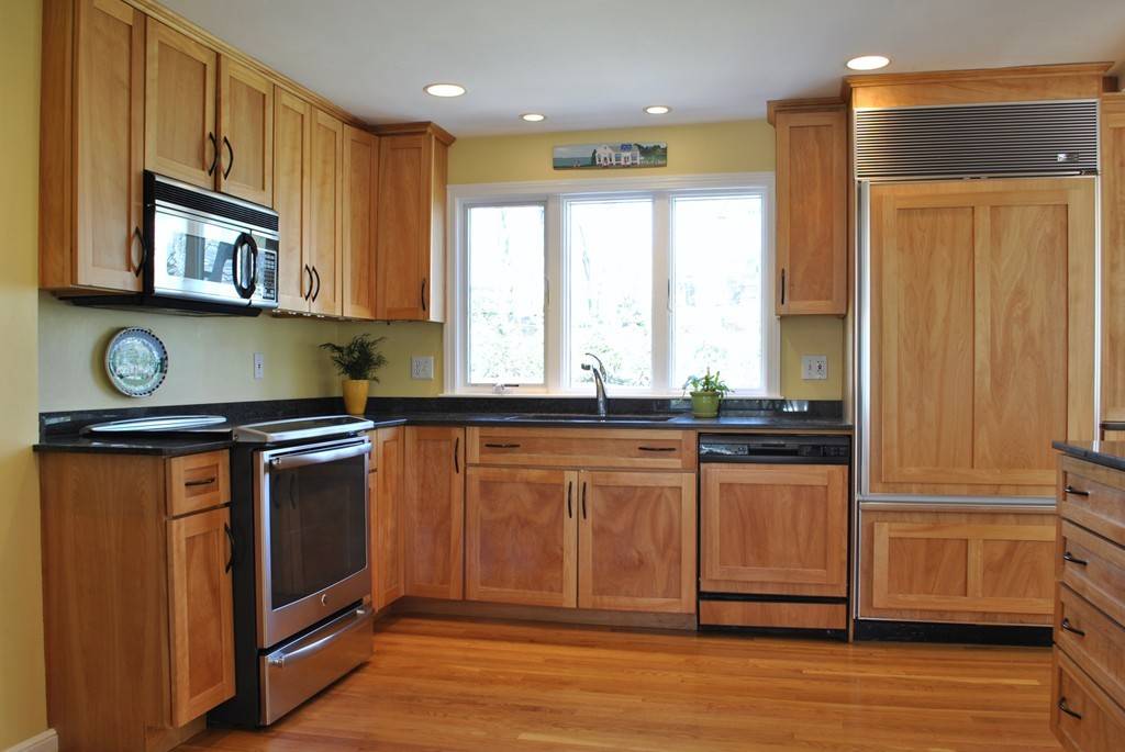 Concord, MA 01742,325 Old Marlboro Road
