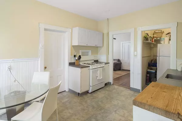 Cambridge, MA 02139,11 Tufts St #2