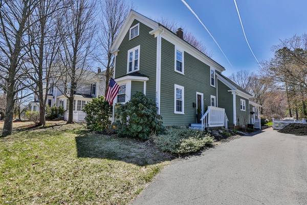 473 Merrimac St, Newburyport, MA 01950