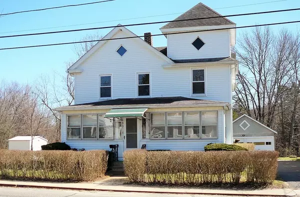 Palmer, MA 01080,93 & 93B Bourne Street