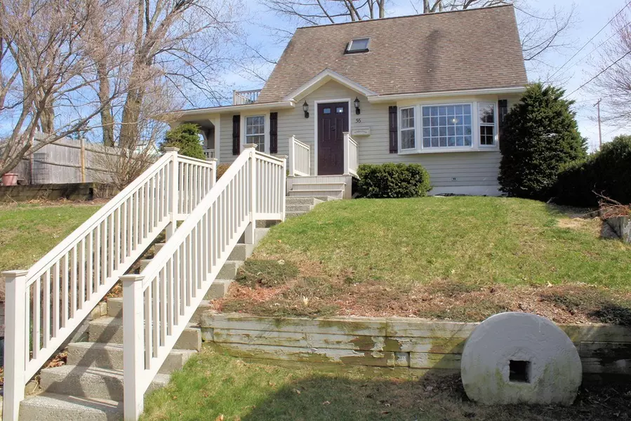 56 Penn St, Leominster, MA 01453