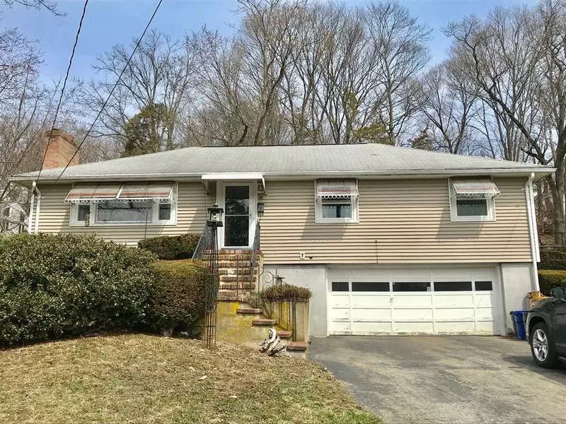 32 Lincoln Terrace, Waltham, MA 02451