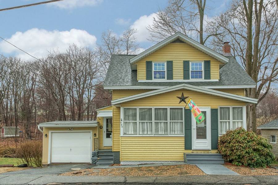 493 Pleasant St, Gardner, MA 01440