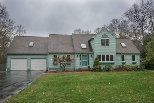 11 Pheasant Hill Rd, Halifax, MA 02338