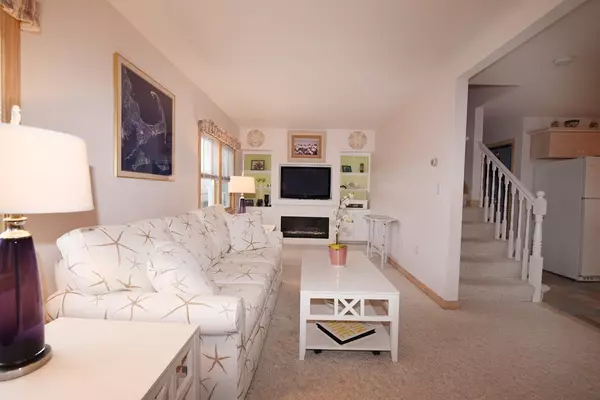 Marshfield, MA 02050,43 Newport St